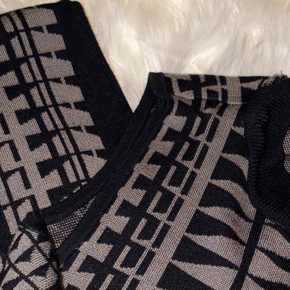 Dress - Picture 6 of 10